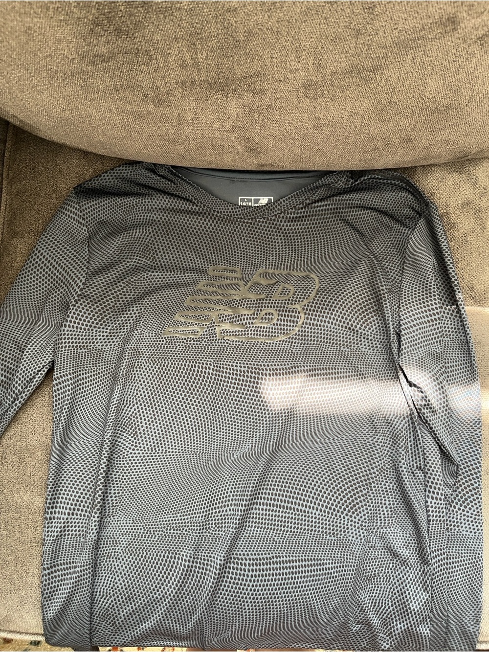 New Balance boys Charcoal Gray Long-Sleeve Performance Top L 14/16